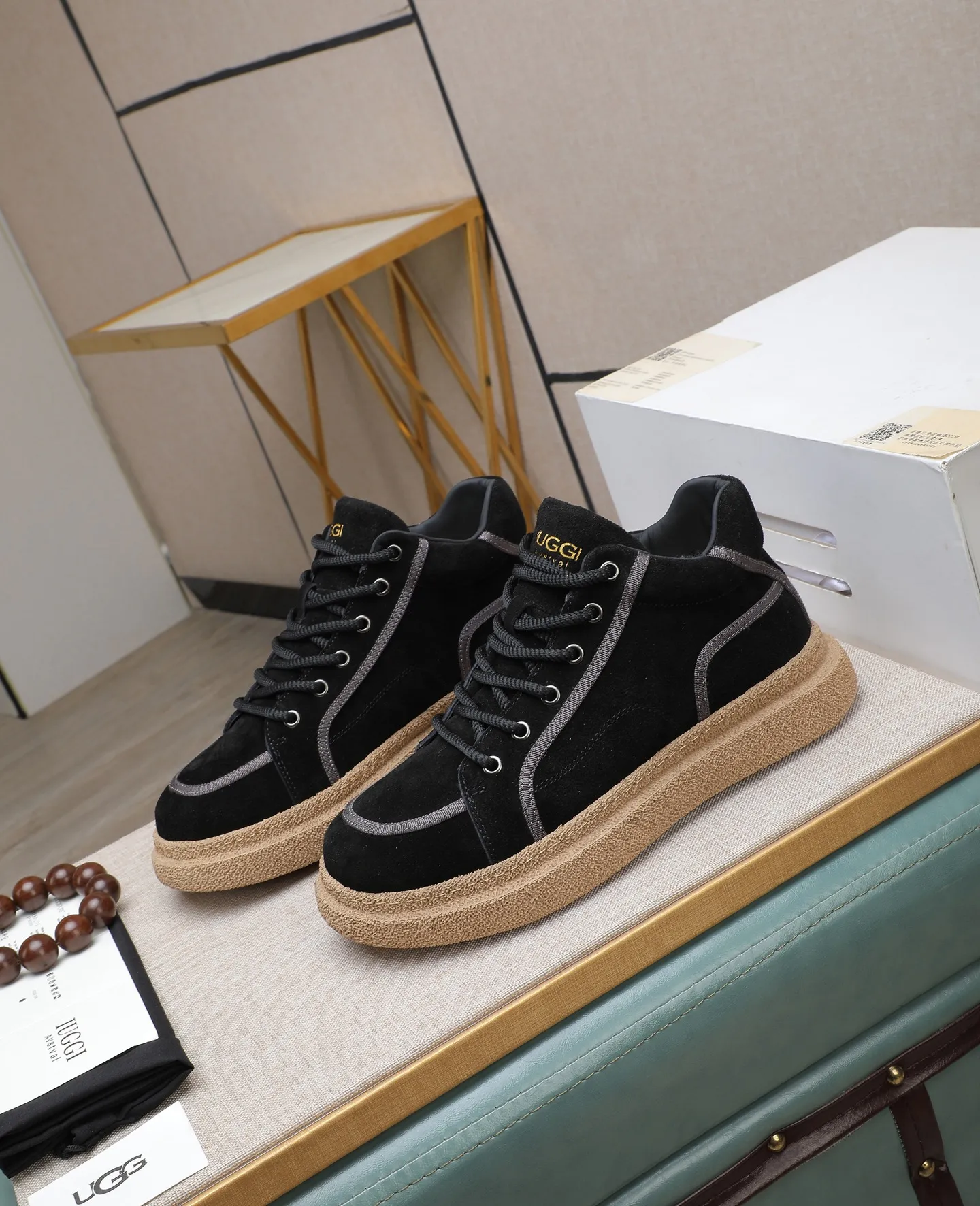 Men's shoes 💰600 IUGGI new retro presbyopia men's shoes, casual and versatile, full of high-end sense, fashionable, luxury and personalized style, joint style, retro presbyopia factor, full of handsome style, first layer suede cowhide, wool lining, rubber outsole, light and non-slip size: 39-44